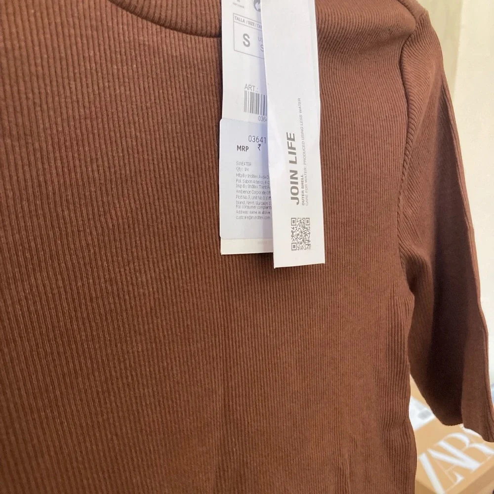 ZARA Ribbed Tshirt - Picture 3 of 3